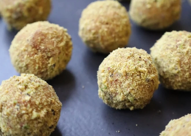 Ko iesākt ar pāri palikušajām piparkūkām? Atbilde – uztaisīt trifeles!