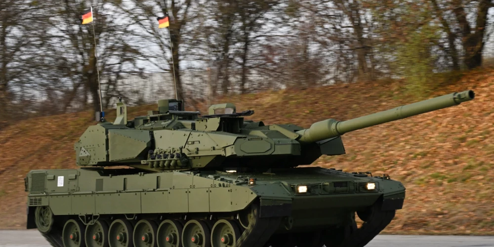 "Leopard 2A8" tanks