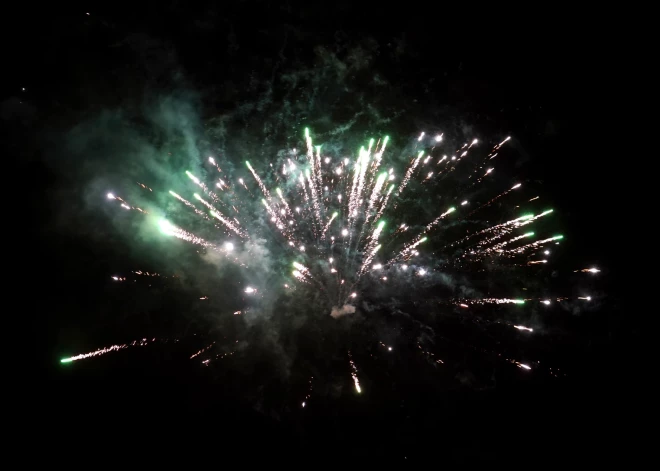 Не везде в Латвии Новый год наступает ровно в полночь: Вентспилс устроит салют по своему времени