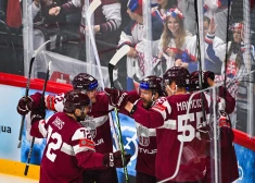 Latvijas hokejisti pēdējā trešdaļā "salauž" norvēģus, vareni sākot pēdējo turnīru pirms olimpiskajām spēlēm