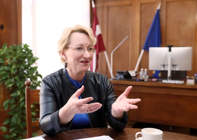 Izglītības un zinātnes ministrija saskaņošanai virza ieceri pedagogu algas grafiku turpināt no 2027. gada sākuma