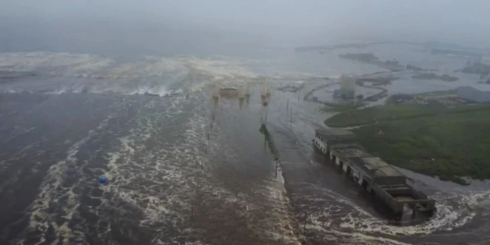 Japānas ziemeļus satricina 6,7 magnitūdu zemestrīce.