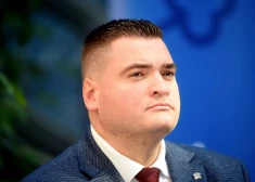 Ратниекс приостановил проект решения о продаже Rīgas namu pārvaldnieks