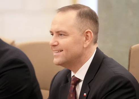 Polijas prezidents Karols Navrockis tikšanās laikā ar Ministru prezidenti Ministru kabinetā.