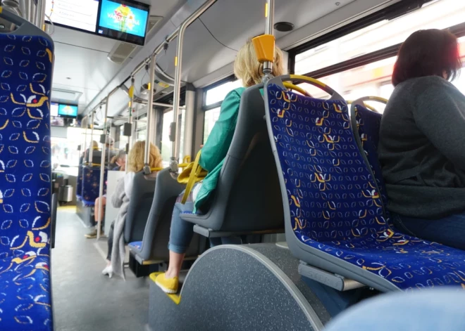 Рига хочет расширить льготы на проезд: больше категорий пассажиров смогут ездить бесплатно