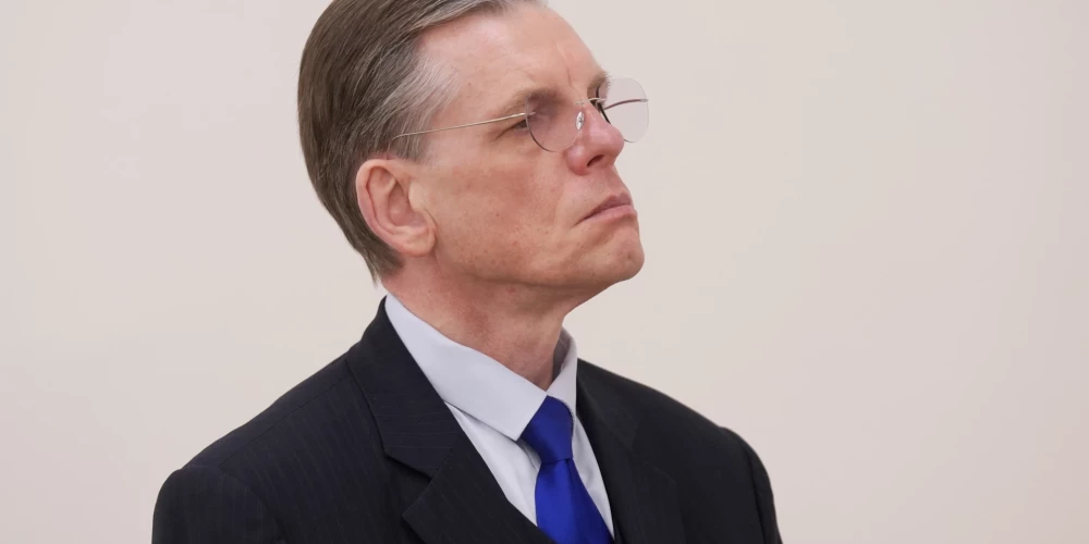 Экс-премьер предлагает Латвии ставить амбициозные национальные цели.