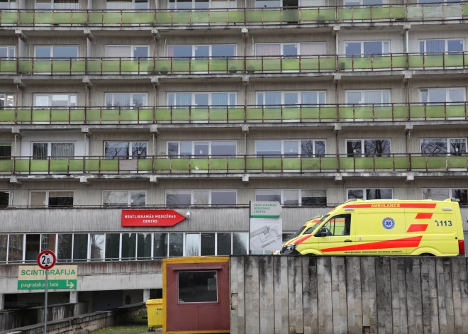 Латвийские больницы одна за другой вводят ограничения на посещение пациентов