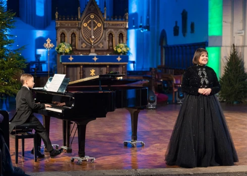 Rīgas Domā izskanēs Adventes koncerts ar izciliem pianistiem un Inesi Galanti.