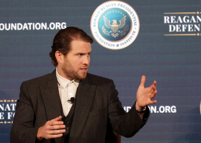 Trampu atbalstošais amerikāņu miljardieris aicina atsākt publiskas pakāršanas, lai demonstrētu "vīrišķīgo līderību"