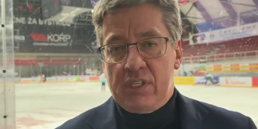 Latvijas izlase papildlaikā zaudē Slovākijai, treneris slavē sniegumu.