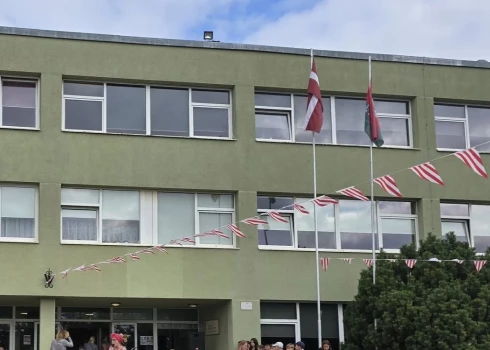 Liepājas Dzintara vidusskola.