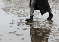 Jūras piekrastē gaidāms slapjš sniegs, un ceļi būs slideni