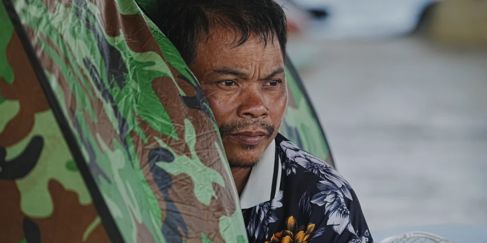 "Taizemes kara lidmašīnas vēl nav pārtraukušas bombardēšanu," norādījusi Kambodžas Aizsardzības ministrija.