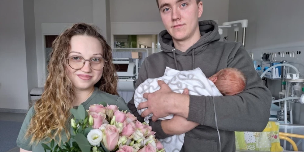 Mazā Leila abiem vecākiem ir pirmdzimtais bērniņš.