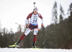 Latvijas biatlonistes Pasaules kausa stafetē finišē 18. vietā