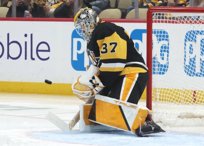 Šilovam 26 atvairīti metieni "Penguins" zaudējumā papildlaikā