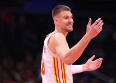 Porziņģis slimības dēļ izlaidīs trešo spēli pēc kārtas