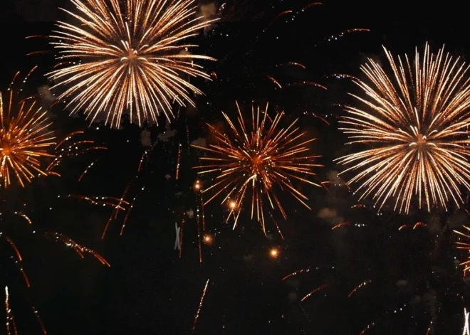 В Бауске отказались от салюта на Новый год. Взамен - огненные элементы и конфетти