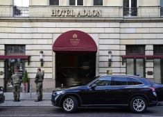 Zelenskis, Vitkofs un Kušners ieradušies uz sarunām Berlīnē