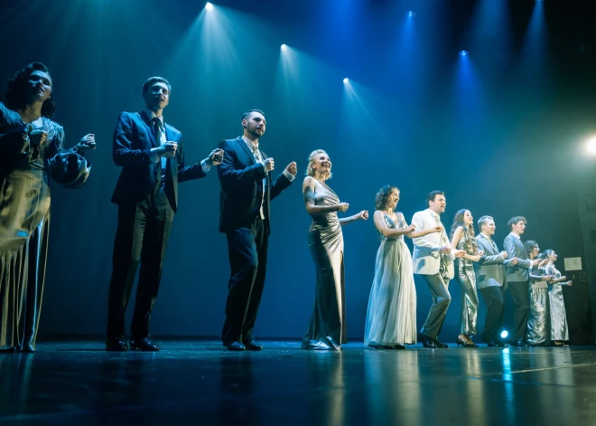 Čehova teātrī pirmizrādi piedzīvo izrāde "Ceļojums pusnaktī"