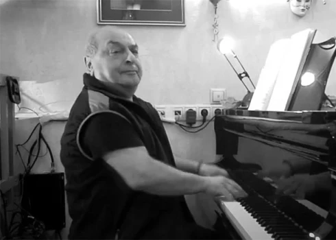 Левон Оганезов.