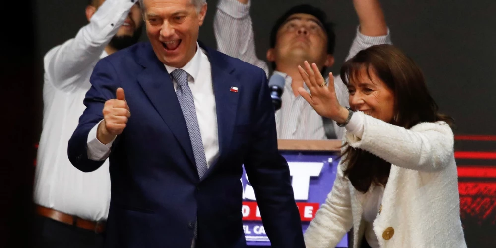 Saskaņā ar rezultātiem, kas iegūti pēc gandrīz visu biļetenu saskaitīšanas, Hosē Antonio Kasts vēlēšanu otrajā kārtā ieguvis 58,2% balsu.