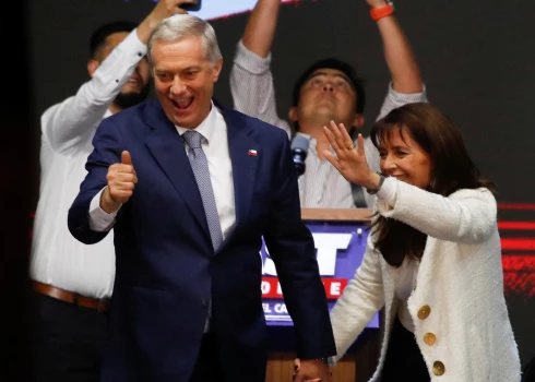 Saskaņā ar rezultātiem, kas iegūti pēc gandrīz visu biļetenu saskaitīšanas, Hosē Antonio Kasts vēlēšanu otrajā kārtā ieguvis 58,2% balsu.