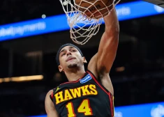 Porziņģa pārstāvētā "Hawks" pārspēj "76ers" komandu