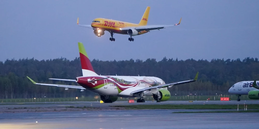 Aeronavigācijas uzņēmumā informēja, ka traucējumi sākās reizē ar Krievijas iebrukumu Ukrainā un, acīmredzot, ir ar to saistīti.