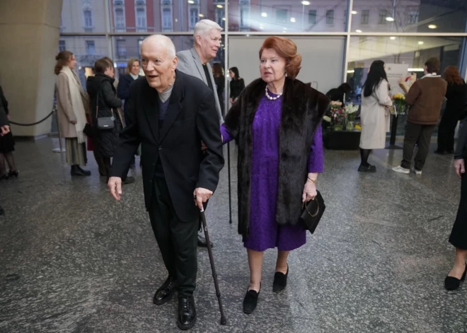 Неужели 91-летний муж экс-президента Вайры Вике-Фрейберги оказался в пансионате?