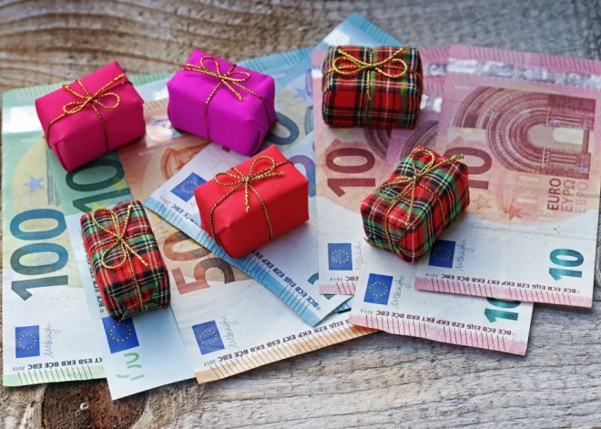 Выяснилось, что перед праздниками многие жители Латвии беспокоятся из-за нехватки денег