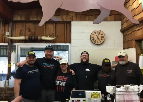 Pirms četriem gadiem dzima otrs zīmols “Oak’A Burgers”, kas tagad ieņēmis līderpozīcijas ātrās ēdināšanas jomā Rīgā.