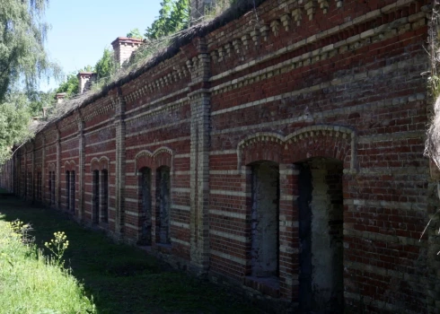 Будущее Даугавгривской крепости покрыто туманом.