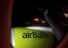 Пилоты и бортпроводники не берутся "из воздуха": airBaltic настаивает на росте расходов на команду