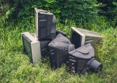 Обнаружено, что многие жители Латвии по-прежнему занимаются на природе одним нехорошим делом