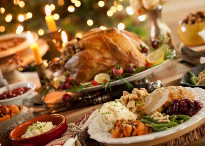 Gastroenterologa ieteikumi, kā izvairīties no svētku pārēšanās sajūtas