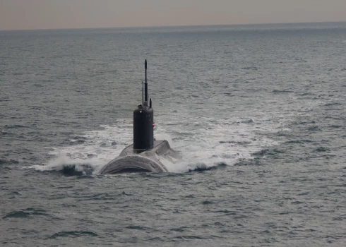 Zemūdens aparāti "Sub Sea Baby" uzspridzinājuši Krievijas "Varšavjanka" klases zemūdeni.