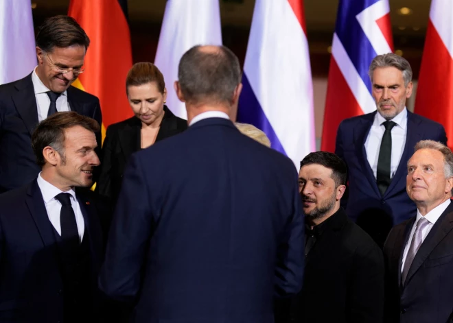 Ukrainas miera līguma nodrošināšanai Eiropas līderi rosina veidot daudznacionālos spēkus