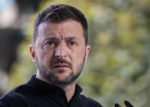 Teritoriālais jautājums tiek apspriests, taču Kijiva neatzīs pagaidām okupēto Donbasa daļu par piederīgu Krievijai.