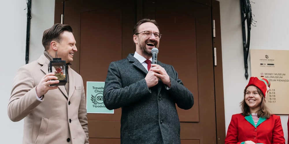 Vien 12 dienas pirms Ziemassvētkiem lieli un mazi pulcējās Viļņā, lai uz īsu brīdi nonāktu bērnībā izsapņotā pasakā. 