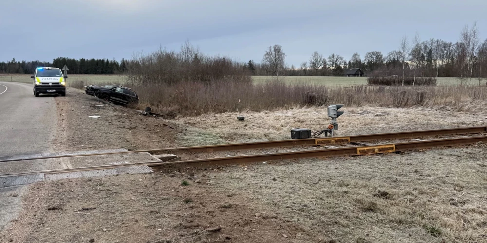 Valsts policijas Vidzemes reģiona pārvaldes Dienvidvidzemes iecirkņa amatpersonas aicina atsaukties aculieciniekus ceļu satiksmes negadījumam.