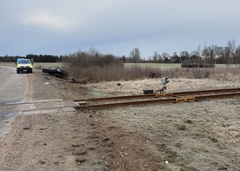 Valsts policijas Vidzemes reģiona pārvaldes Dienvidvidzemes iecirkņa amatpersonas aicina atsaukties aculieciniekus ceļu satiksmes negadījumam.