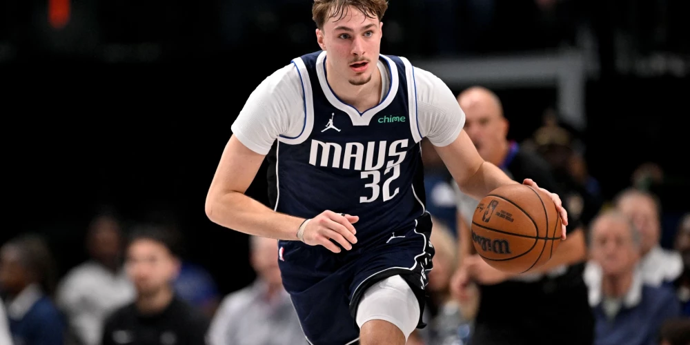 Kūpers Flegs kļuvis par pirmo 18 gadus veco spēlētāju, kurš NBA spēlē gūst vismaz 40 punktus.