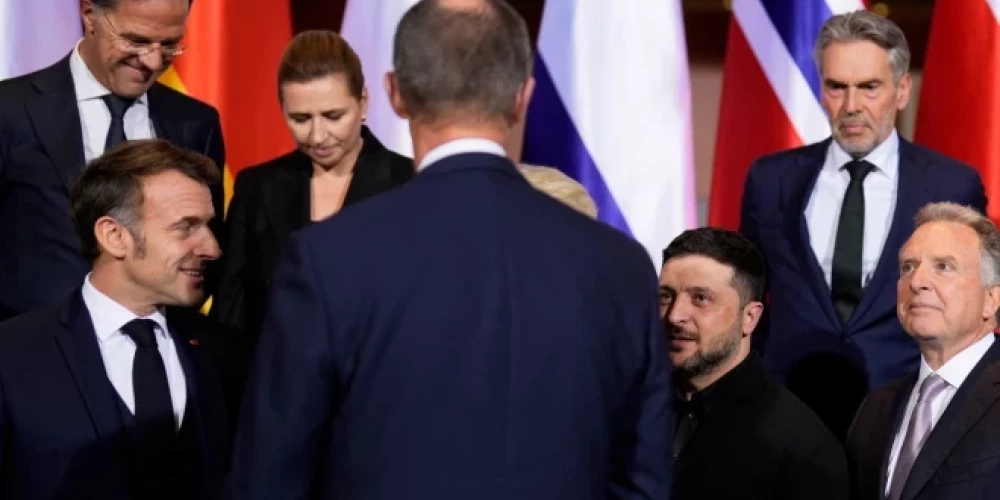 Европейские лидеры призывают к созданию многонациональных сил для обеспечения мирного соглашения в Украине.