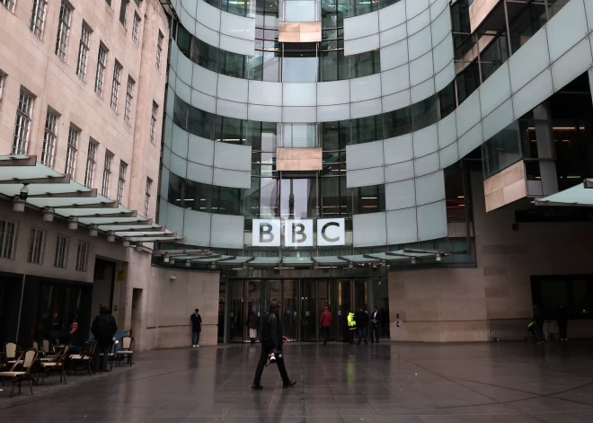 “Viņi piekrāpa sabiedrību!” Tramps iesūdz BBC un pieprasa vismaz 10 miljardus dolāru kompensāciju