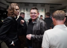 Advokāti saslimst, bērns jāpieskata... Artusa Kaimiņa tiesas sāga turpinās