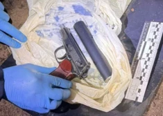 Jauni pierādījumi Parubija slepkavības lietā: slēpnī atrasts ierocis ar slepkavas DNS pēdām un ne tikai