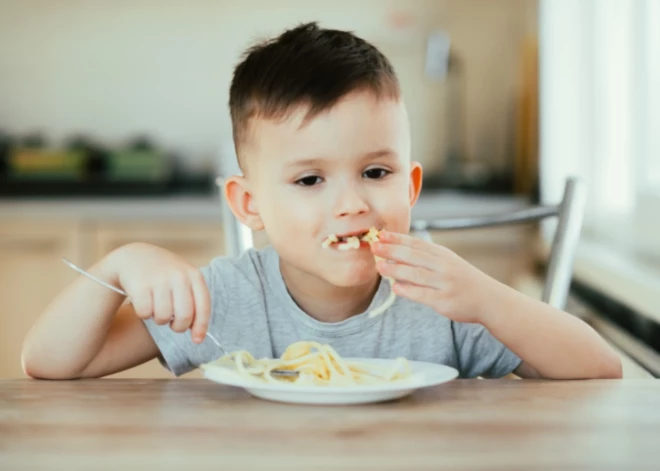 Neērtie jautājumi: “No kurienes uz šķīvja rodas gaļa?”