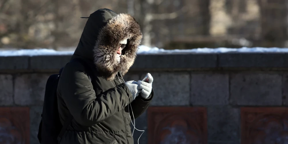 Šīs nedēļas nogalē gaisa temperatūra Latvijā nedaudz paaugstināsies, taču pēc tam paliks aukstāks.