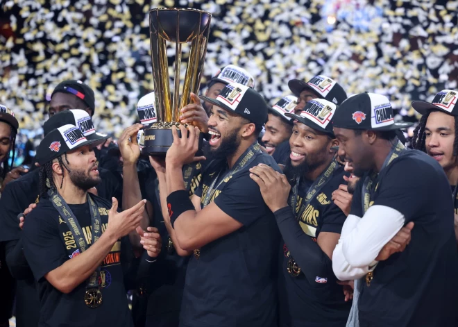 Pirmā trofeja 52 gadu laikā. Par NBA kausa ieguvējiem kļūst Ņujorkas "Knicks"